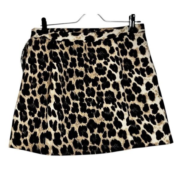 Zara Basic Collection Leopard Print Mini Skirt, Bold Statement Piece, Size M - Picture 4 of 10